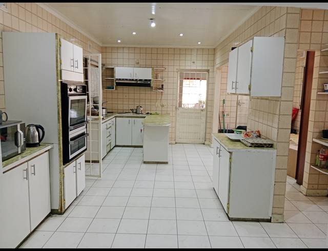 4 BEDROOM HOUSE FOR SALE IN MOUNTAIN RISE